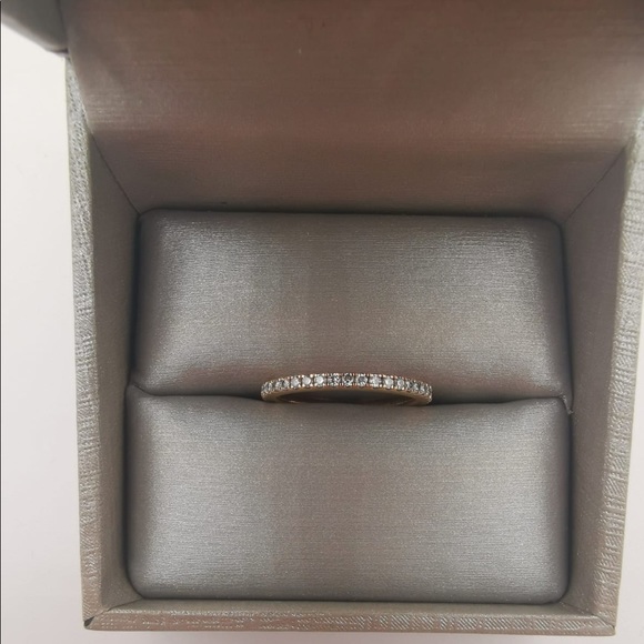 Vera Wang wedding set. - Picture 3 of 11